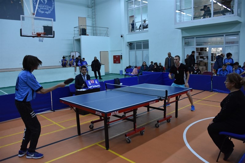 OKUL SPORLARI GENÇLER MASA TENİSİ İL BİRİNCİLİĞİ GERÇEKLEŞTİRİLDİ
